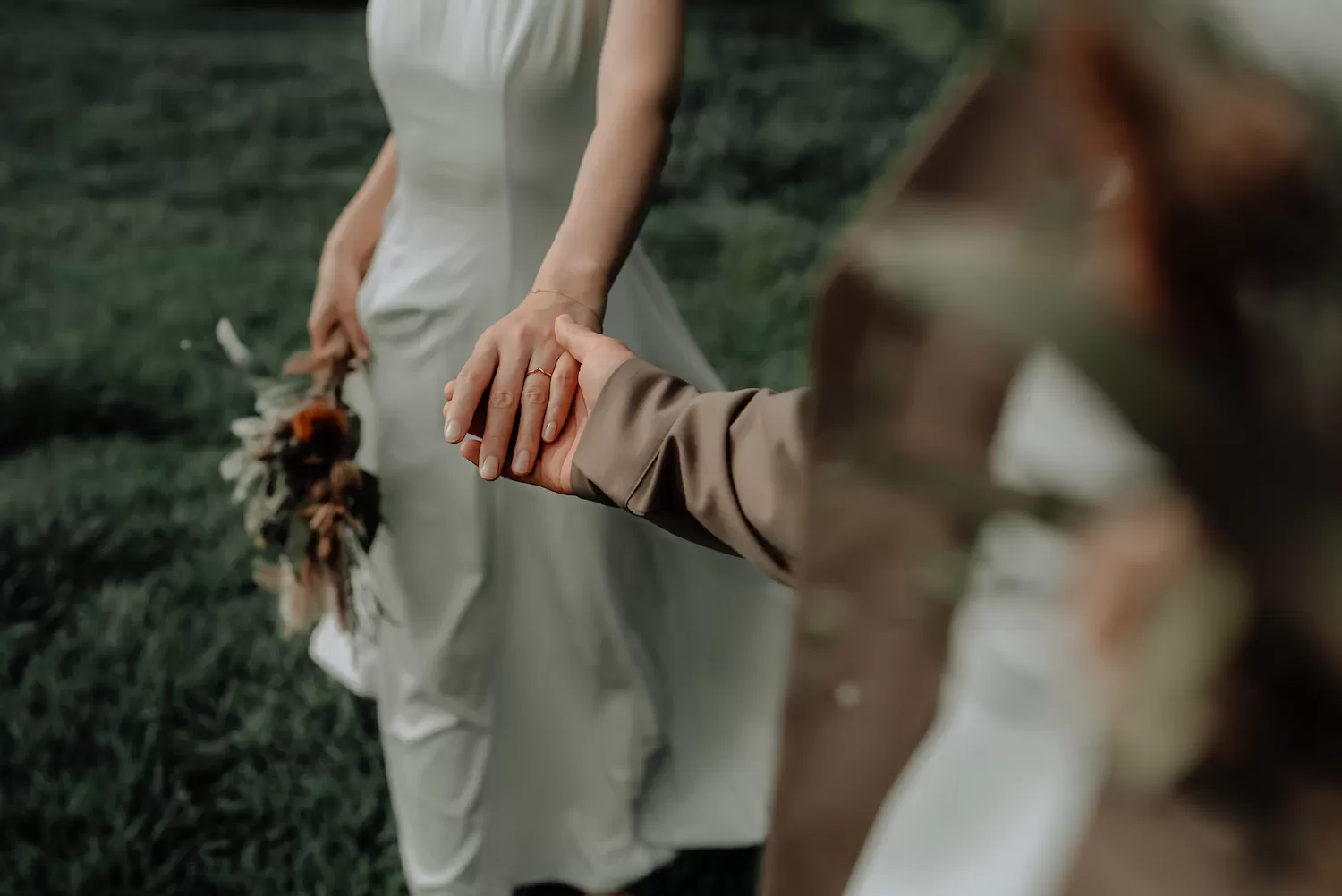 出張カメラマンによる結婚式オープニング映像の魅力